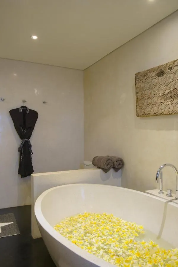 Amanputri Villa Seminyak Indonesien